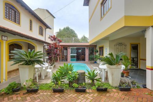 Pousada Carolina in กาโชเอย์รา โด บอม เชซุส