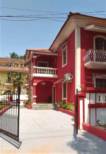 Villa Morning Glory - 4BHK Luxury Home near the Beach