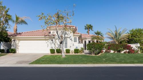 La Quinta Luxurious Vacation Home in La Quinta, USA