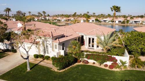 La Quinta Luxurious Vacation Home in La Quinta, USA