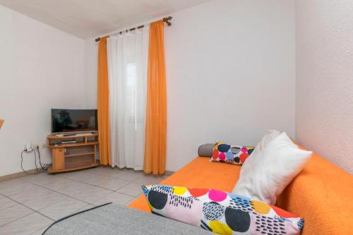 Three-Bedroom Apartment image 10