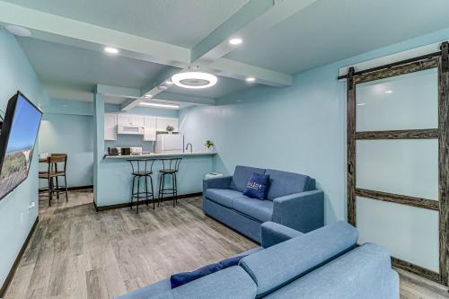 Seaside Boutique Hotel, Waves At Your Doorstep in Port Aransas, USA