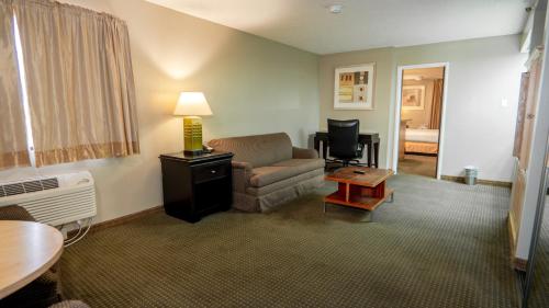 G T Hotels Inn & Suites Extended Stay