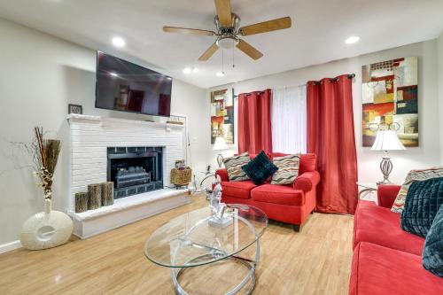 Tobyhanna Vacation Home with Hot Tub and Game Room in Tobyhanna, USA