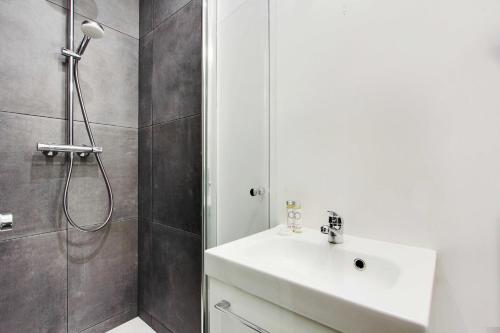 Modern apartment - 1BR/4P - Roquette Paris 