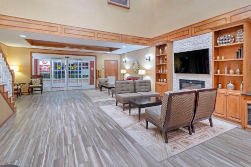 ردهة, Best Western Plus Bradbury Inn & Suites in Waycross