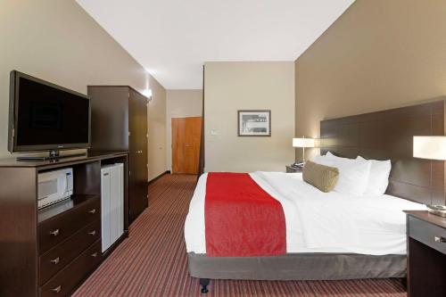 Best Western Plus Bradbury Inn and Suites