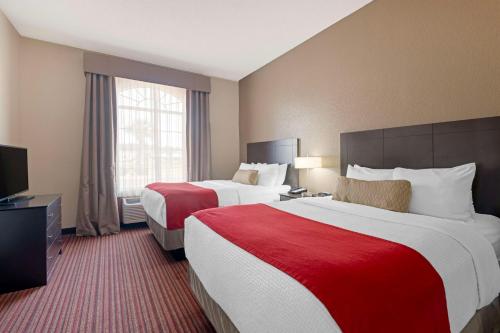 Best Western Plus Bradbury Inn and Suites - image 10