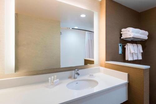Fairfield Inn & Suites by Marriott Dallas Waxahachie in Waxahachie, USA