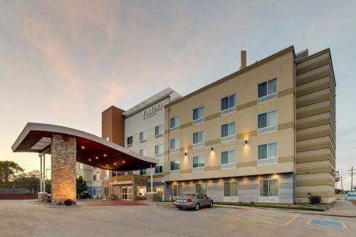 Fairfield Inn and Suites Hutchinson