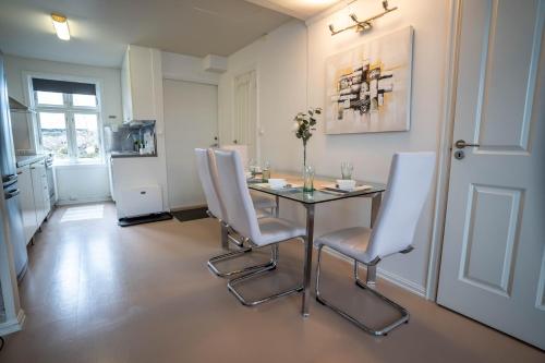 Unique 3bed Rooms - Generous Terrace - Central Stavanger in Lagard