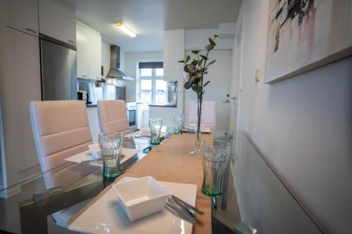 Unique 3bed Rooms - Generous Terrace - Central Stavanger in Lagard