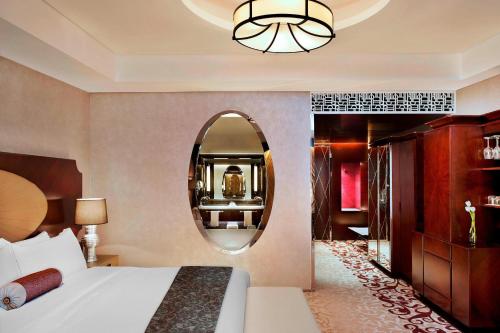Deluxe Room with River View image 5