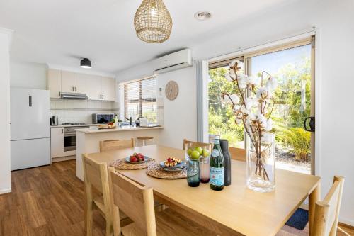 Ocean Bay Retreat - Relish In Gorgeous Beachy Style - Rye