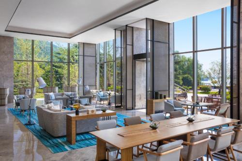 Lobby, Xuzhou Marriott Hotel Lakeview in Xuzhou