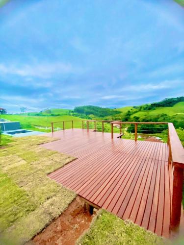 Recanto da Alegria - Casa em Cunha com piscina,churrasqueira, Deck,lareira