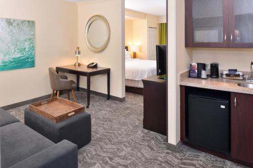 SpringHill Suites Corona Riverside - image 13