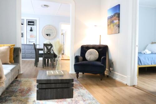 4 bedroom short term rental furnished Apt - Duane, NY