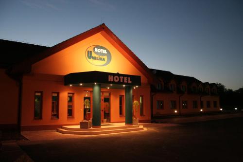 Buitenkant, Hotel U Milina in Pribram