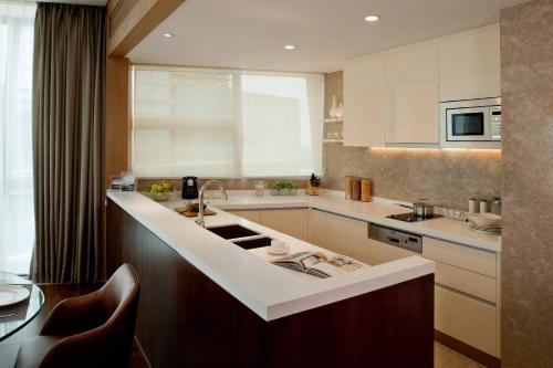 Kitchen, The OCT Harbour, Shenzhen - Marriott Executive Apartments near Fortune Kingswood
