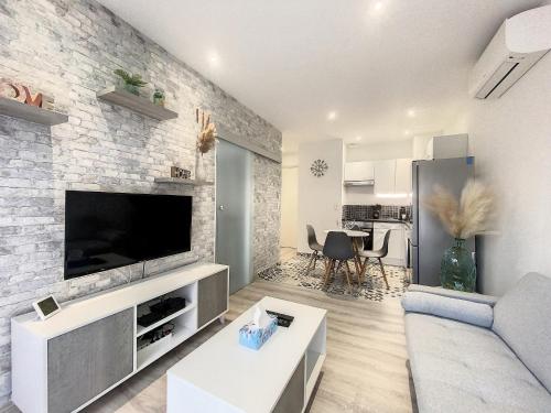 Facilities, Escapades Ensoleillees near Musée Archéologique de Nice-Cimiez