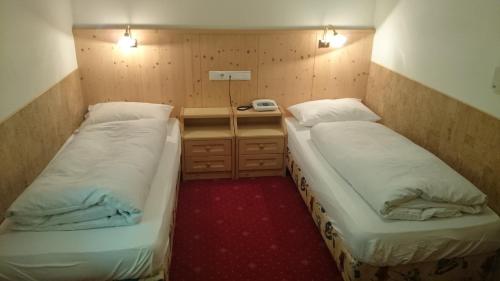 Economy Twin Room