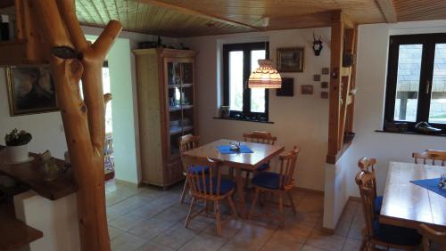 Étterem, TRIXI´S GUESTHOUSE in Hřensko