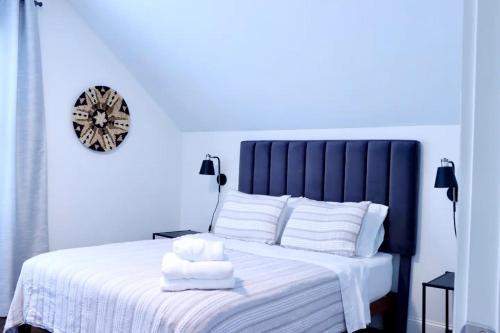 The Monopoly House - Your Ideal Retreat in the Heart of Atlanta in Atlanta, USA