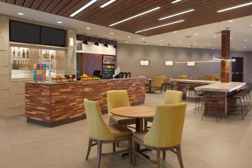 Courtyard by Marriott Oshawa