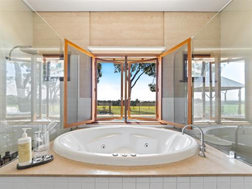 Facilities, Forest Rise Chalets and Lodge in Margaret River