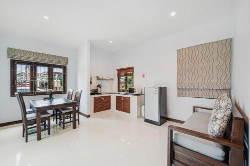 Cottage image 10