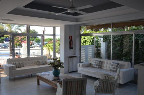 Pub/Lounge, Solvi Hotel - Adults Only in Vilanova I La Geltru