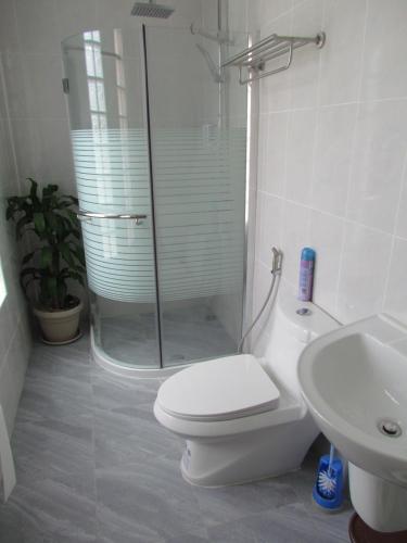 Bathroom, Sunrise Island in Khanu Woralaksaburi