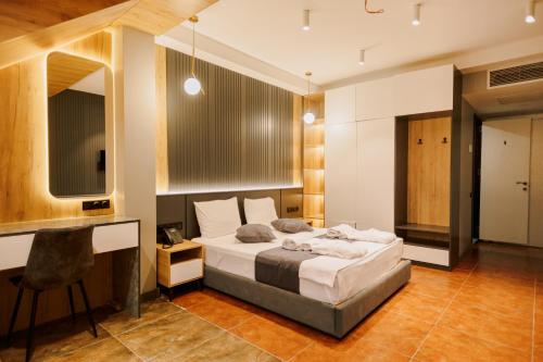 1 queen bed