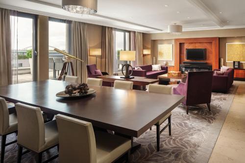 Sheraton Bratislava Hotel - image 11