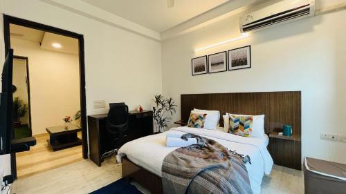 BluO Studio DLF Golf Course Road - Artemis