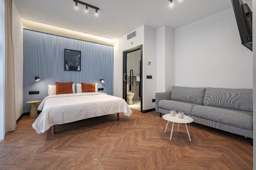 1 double bed, 1 sofa bed