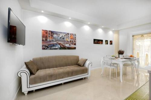 Ludovisi Barberini Grand Apartment, Roma (foto 5)