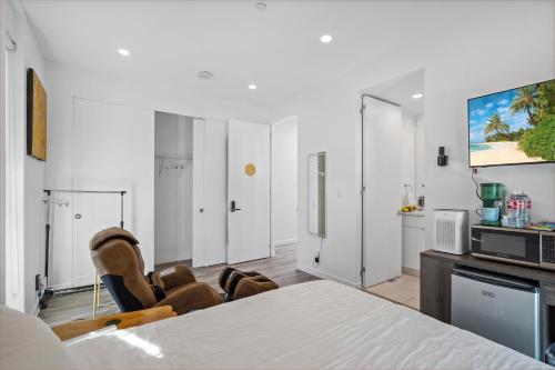 Eye-Opening And Ultra-Secure Luxury Hollywood Condo