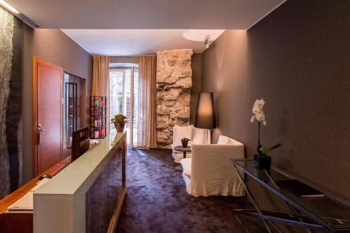 Hotel Telegraaf Autograph Collection - image 3