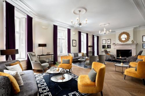 Hotel Telegraaf Autograph Collection - image 2
