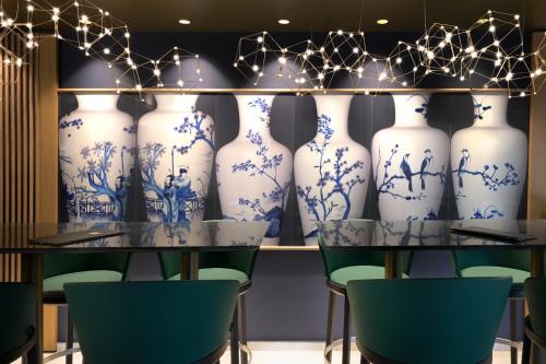 Olympic Palace Hotel - image 2