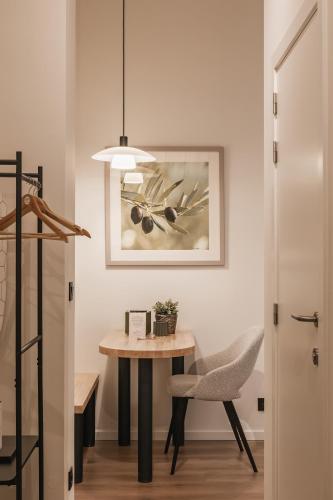 Highest Five by Romy&Travis, Brujas (foto 8)