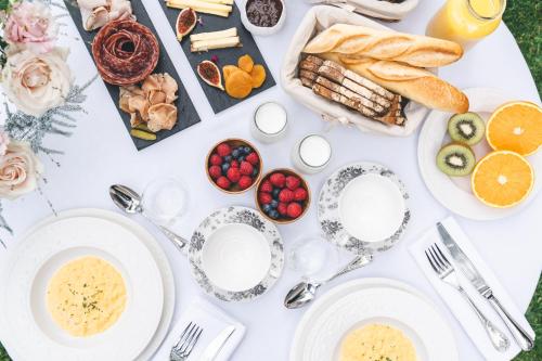 อาหารและเครื่องดื่ม, Château de Bonaventure (Chateau de Bonaventure) in โอลนัว