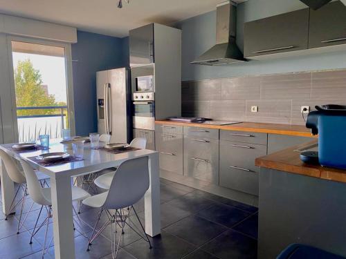 Facilities, Spacieux T3 Standing Parking prive centre ville Montpellier in Parc Marianne