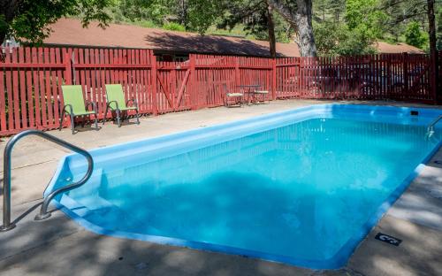 Yüzme havuzu, Boulder Adventure Lodge in Boulder (CO)