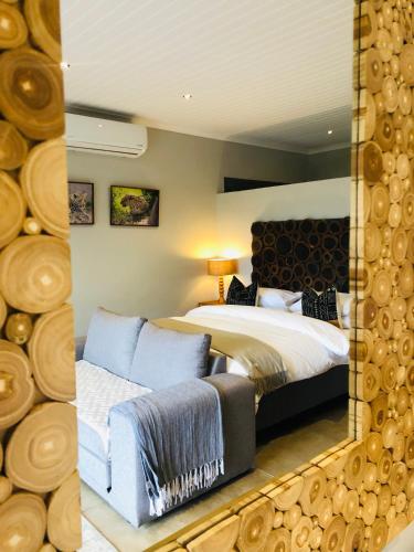Wild Dog Guest Lodge - Hoedspruit Wild Dog Guest Lodge - Hoedspruit