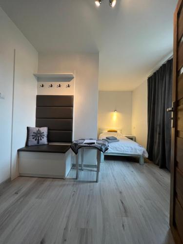 Ostoya Twoya Ostoya Twoya