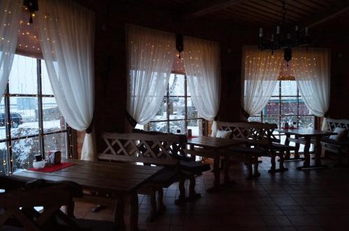 餐廳, Meškių dvarkiemis (Meskiu dvarkiemis) in 布比艾