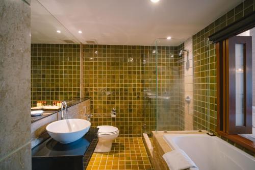 room detail thumbnail 2